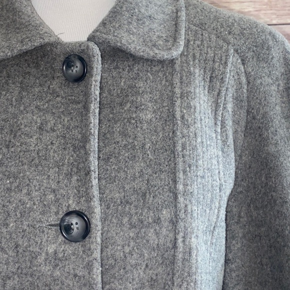 Vintage Bromley Collection Wool Blend Jacket With Shoulder Pads - Picture 2 of 9